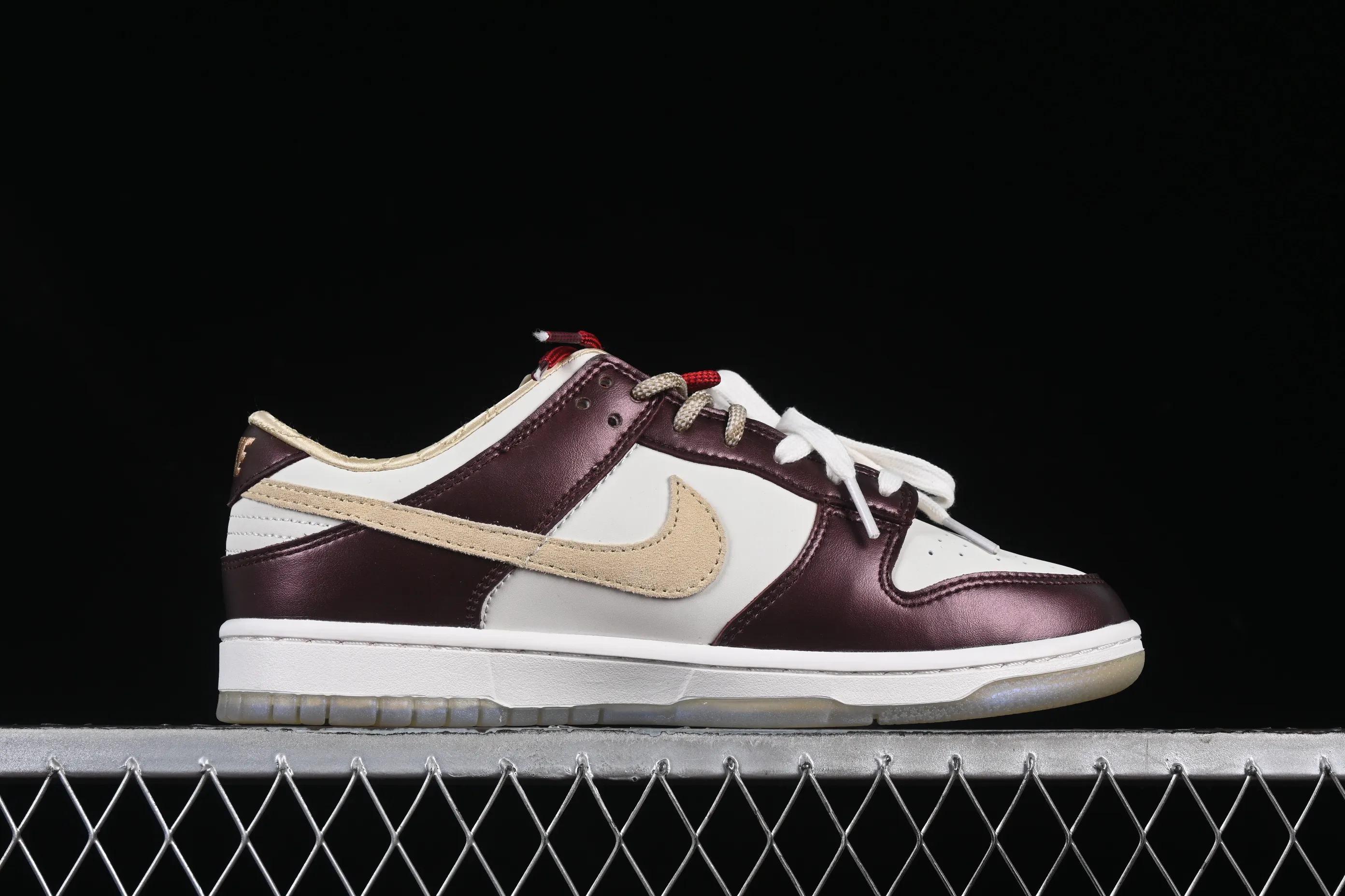 All Categories Nk SB Dunk Series Nk SB Dunk Low Low-top sneakers K version Nk Dunk Low "Year of the Snake" Limited to the Year of the Snake Low-top casual sneakers HV5991-171
